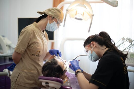 Art Implant - Clinica stomatologica, Bucuresti